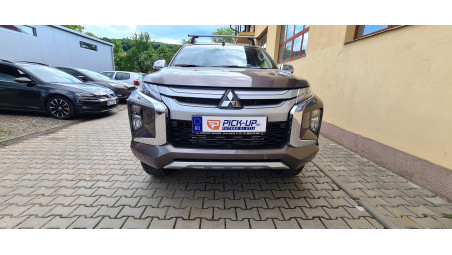 Keménytető és rakodórúd felszerelése a Mitsubishi L200 2021-re