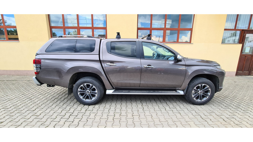 Montage hardtop und cargo bar auf Mitsubishi L200 2021