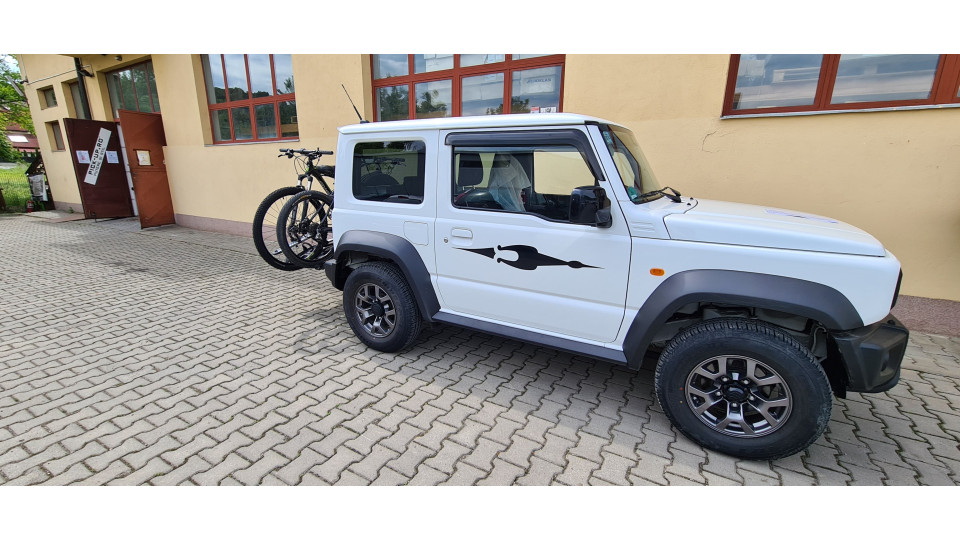 Bike rack, winch, winch plate installed on Suzuki Jimny 2020