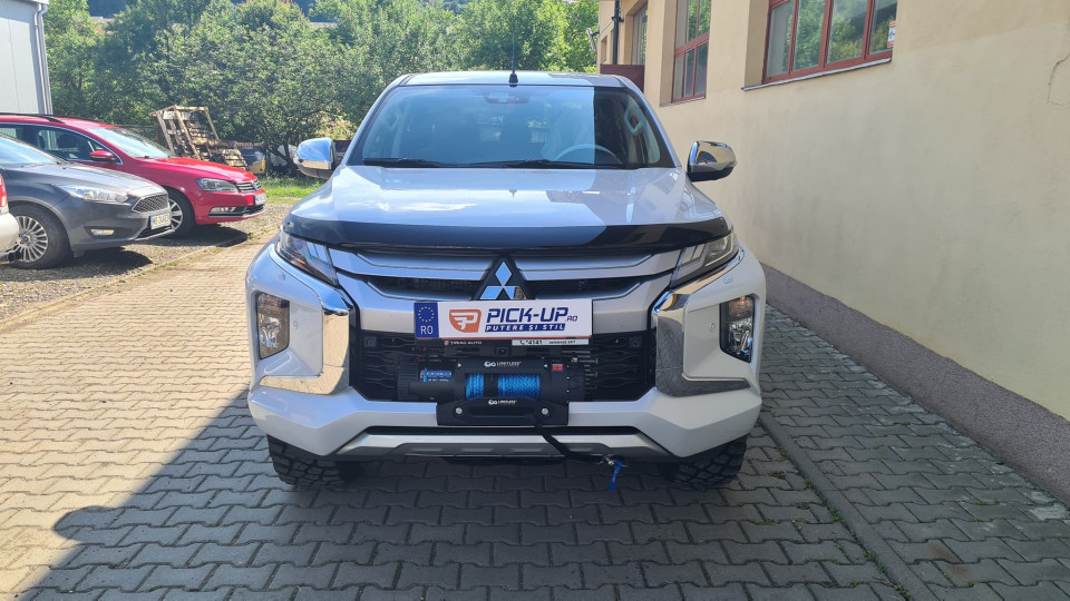 Kupak típusú plató fedő zárás, csörlőháztető terelő-csörlőtartó Mitsubishi L200 felszerelése