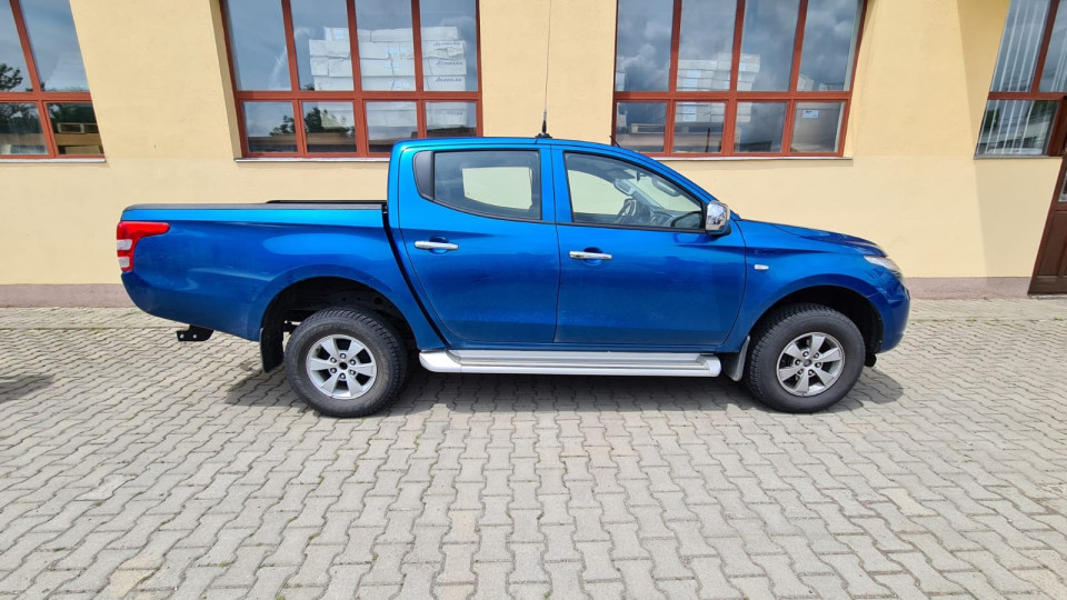 Sárvédő párnázás, sárvédő élvédelem, haspáncél, Mitsubishi L200 vonóhorog beszerelése