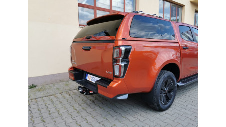 Keménytető, motorháztetőplatóbélés, bullbar felszerelése Isuzu D-Max 2020-ra