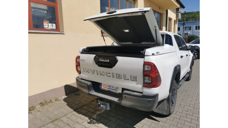 Montage Laderaumabdeckung (Klapp-Typ) auf Toyota Hilux 2020