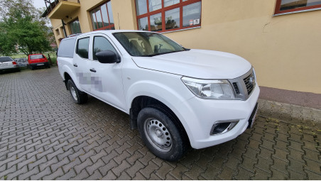 Keménytető / Felépítmény telepítés a 2020-as Nissan Navara NP300-ra