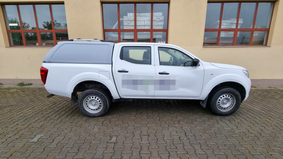 Keménytető / Felépítmény telepítés a 2020-as Nissan Navara NP300-ra