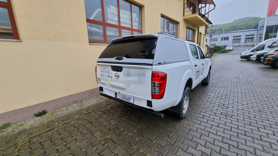 Canopy installed on Nissan Navara NP300 2020
