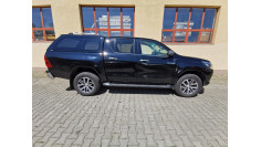 Keménytető és segéddoboz beszerelése a Toyota Hilux 2018-ra