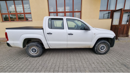 Tonneau cover, towing hook installed on Volkswagaen Amarok 2014