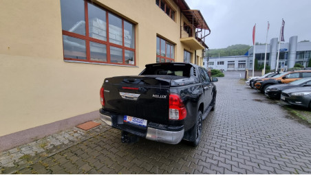 Montage Laderaumabdeckung (Klapp-Typ) auf Toyota Hilux 2017