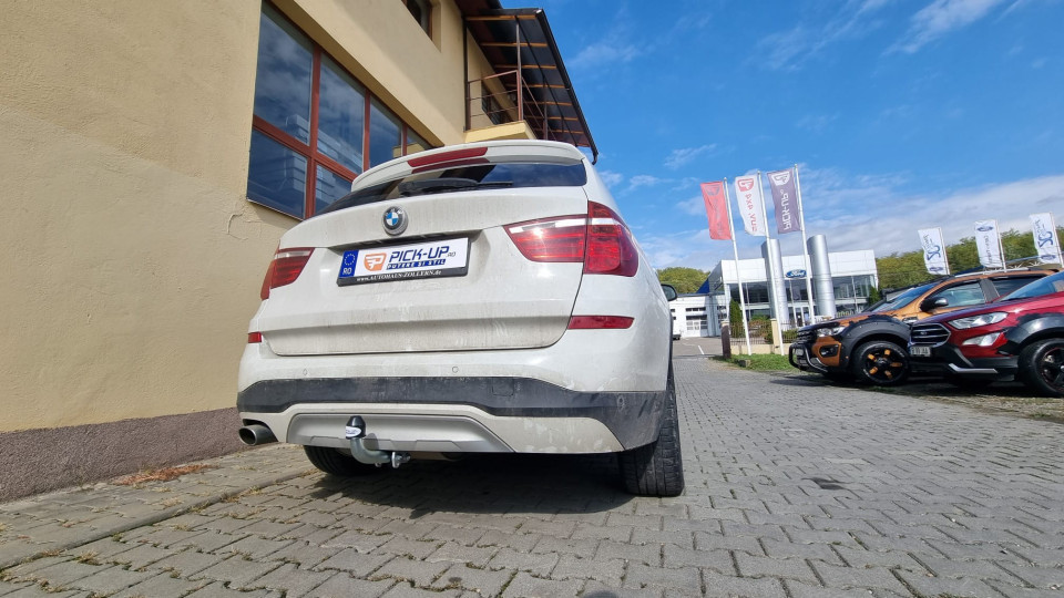 Montage Anhängerkupplung auf BMW X3