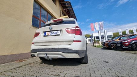 Montage Anhängerkupplung auf BMW X3