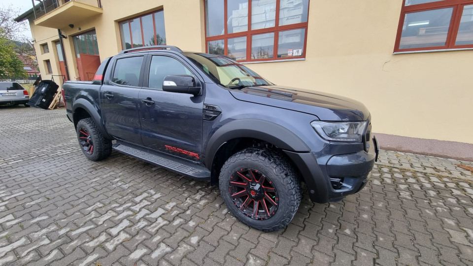 Montage Kühlergrill Ford Ranger Raptor auf Ford Ranger 2019