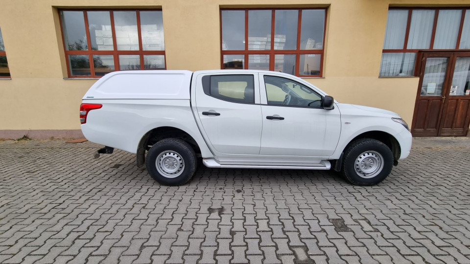 Montage hardtop und Frontschutzbügel auf Mitsubishi L200 2017