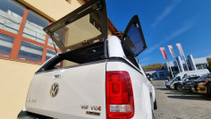 Canopy, hood guard installed on Volkswagen Amarok