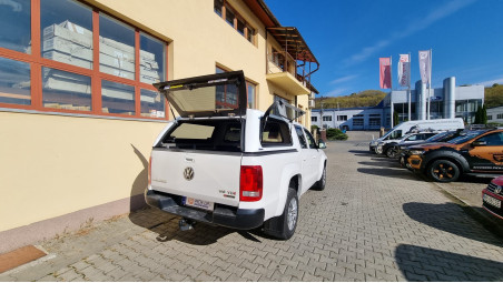 Montage hardtop und Motorhauben-Windabweiser auf Volkswagen Amarok