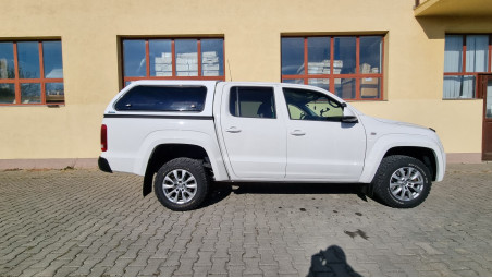 Montage hardtop und Motorhauben-Windabweiser auf Volkswagen Amarok