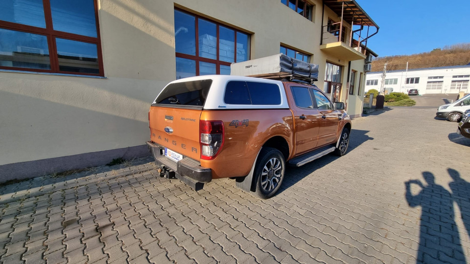 2015 Ford Ranger keménytető szerelés
