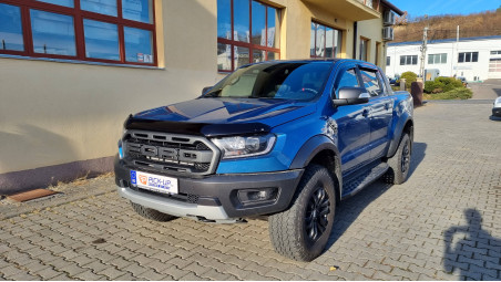 Hood guard, window visors, towing hook installed on Ford Ranger Raptor 2019