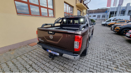 Montage Überrollbügel, Seilwinde, Frontschutzbügel, Seitenschweller auf Nissan Navara NP300 2019