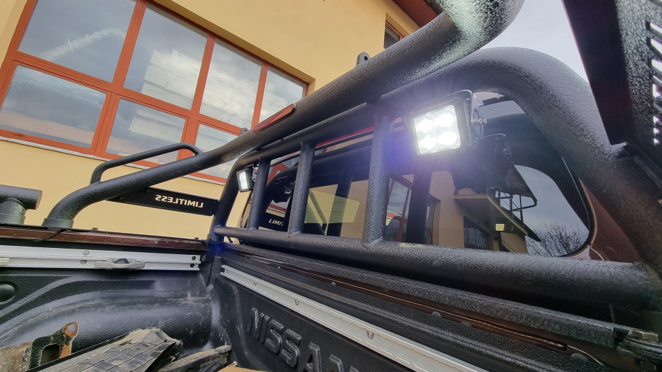 Montage Überrollbügel, Seilwinde, Frontschutzbügel, Seitenschweller auf Nissan Navara NP300 2019
