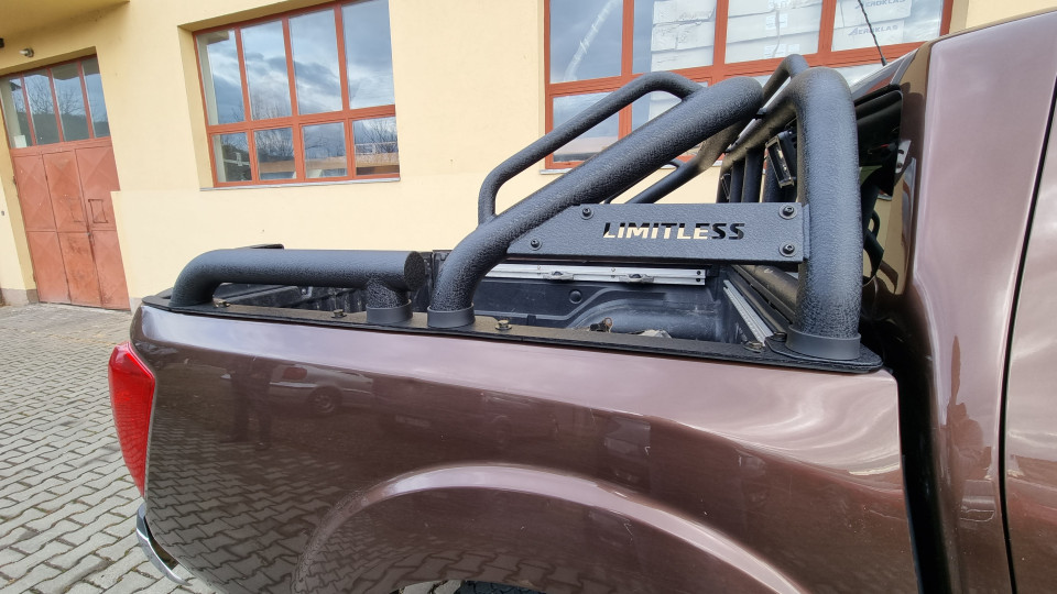 Montage Überrollbügel, Seilwinde, Frontschutzbügel, Seitenschweller auf Nissan Navara NP300 2019