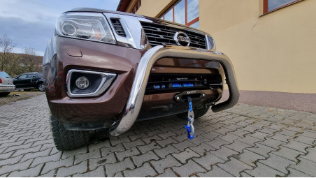 Bukócső, csörlő, bukócső, oldalküszöb felszerelése a Nissan Navara NP300 2019-re