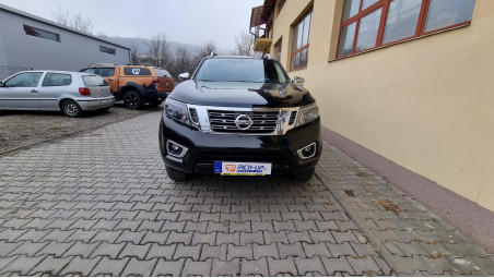 Montage hardtop und Laderaumauskleidung auf Nissan Navara NP300