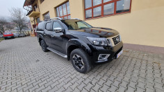 Keménytető és platóbélés beszerelése a Nissan Navara NP300-ra 2