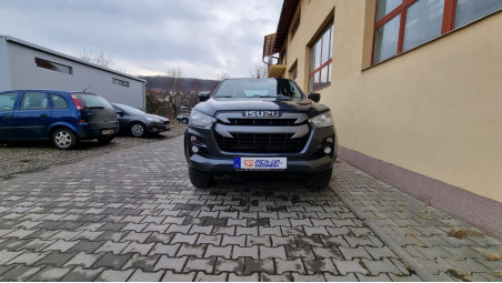 Montage Laderaumabdeckung (Klapp-Typ) auf Isuzu D-Max 2017