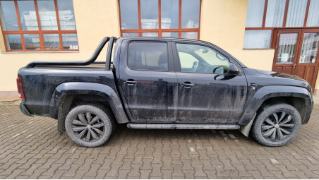 Montage Laderaum-Rollo und Überrollbügel Volkswagen Amarok 2020