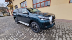 Keménytető és küszöbök felszerelése Toyota Hilux 2021