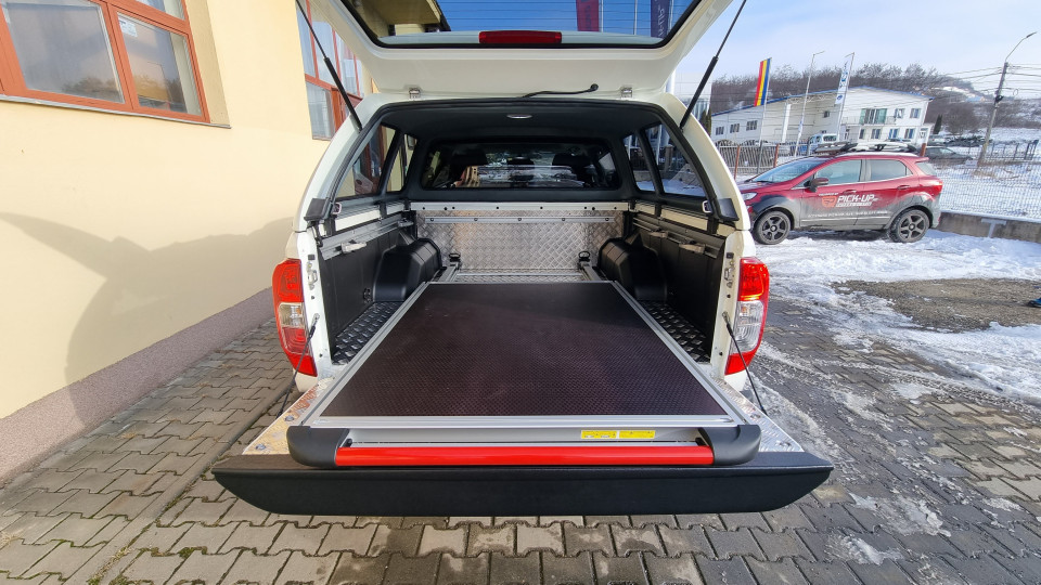 Montage hardtop, ausziehbare Wanne, Fenster-Windabweiser auf Nissan Navara NP300 2020