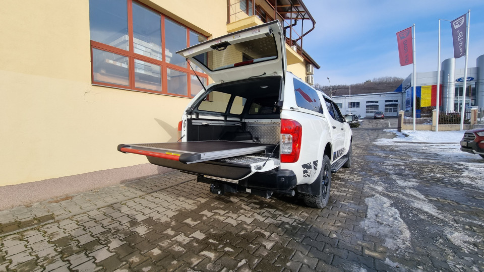 Montage hardtop, ausziehbare Wanne, Fenster-Windabweiser auf Nissan Navara NP300 2020
