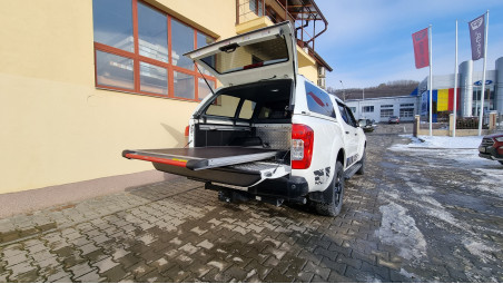 Montage hardtop, ausziehbare Wanne, Fenster-Windabweiser auf Nissan Navara NP300 2020