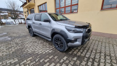 Bed liner, canopy, hood guard installed on Toyota Hilux 2022