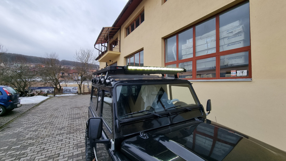 Roof-Rack, Led Bar installed on Landrover Defender