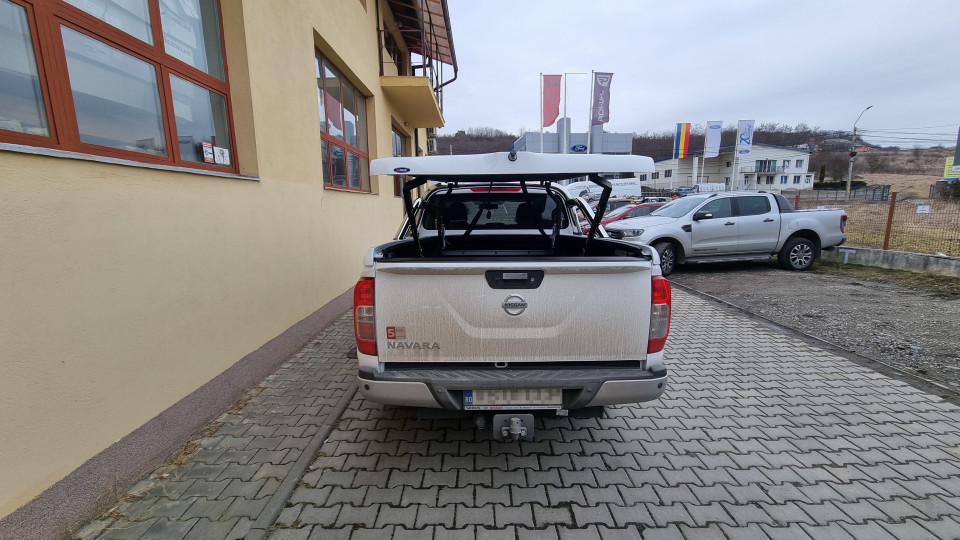 Montage Laderaumabdeckung (Klapp-Typ) und Laderaumauskleidung auf Nissan Navara NP300 2019