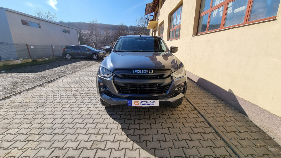 Montage Ladeflächen-Rollo, Zentralverriegelung, Heckklappen-Assistenz auf Isuzu D-Max 2019