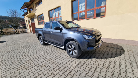 Redőny, központi zár, csomagtérajtó asszisztens felszerelése Isuzu D-Max 2019-re