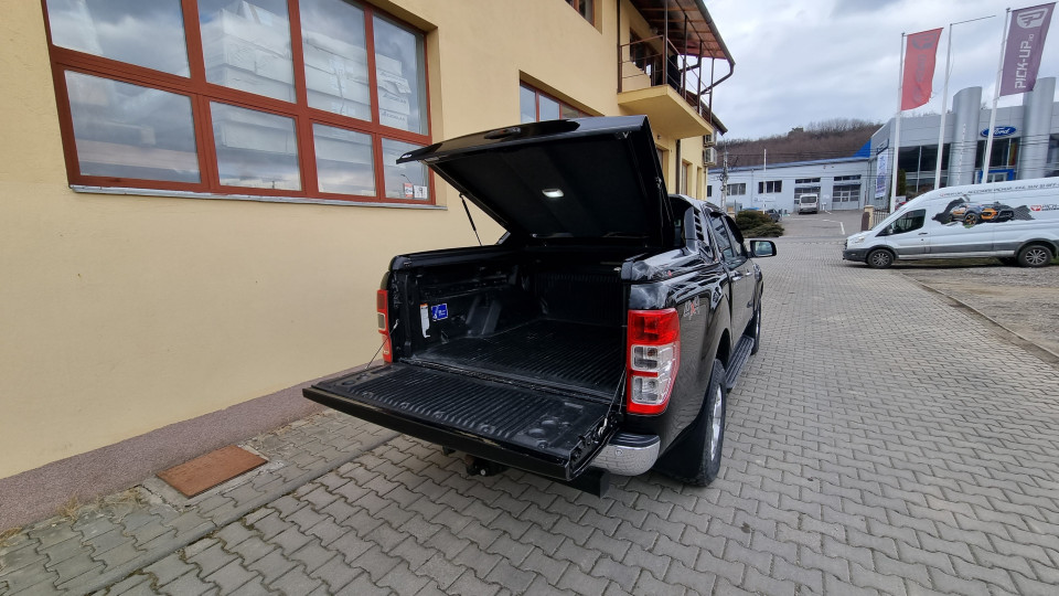 Komplettausstattung für einen Ford Ranger 2016