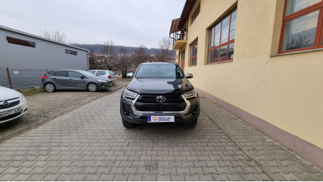Towing hook, window visors, hook guard installed on Toyota Hilux 2021
