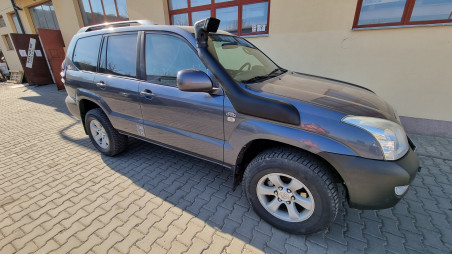 Snorkel installed on Toyota LX120