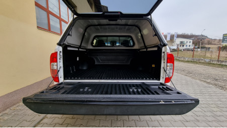Montage Laderaumauskleidung, Frontschutzbügel, smitturi, Scheinwerfer auf Nissan Navara NP300