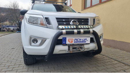 Montage Laderaumauskleidung, Frontschutzbügel, smitturi, Scheinwerfer auf Nissan Navara NP300