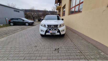 Montage Laderaumauskleidung, Frontschutzbügel, smitturi, Scheinwerfer auf Nissan Navara NP300