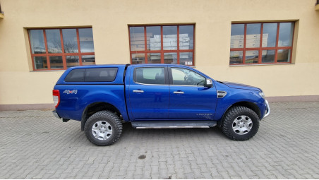 Keménytető és bullbar felszerelése a Ford Ranger 2017-re