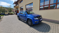 Roll cover, tailgate assistance, central locking for tailgate installed on VW Amarok