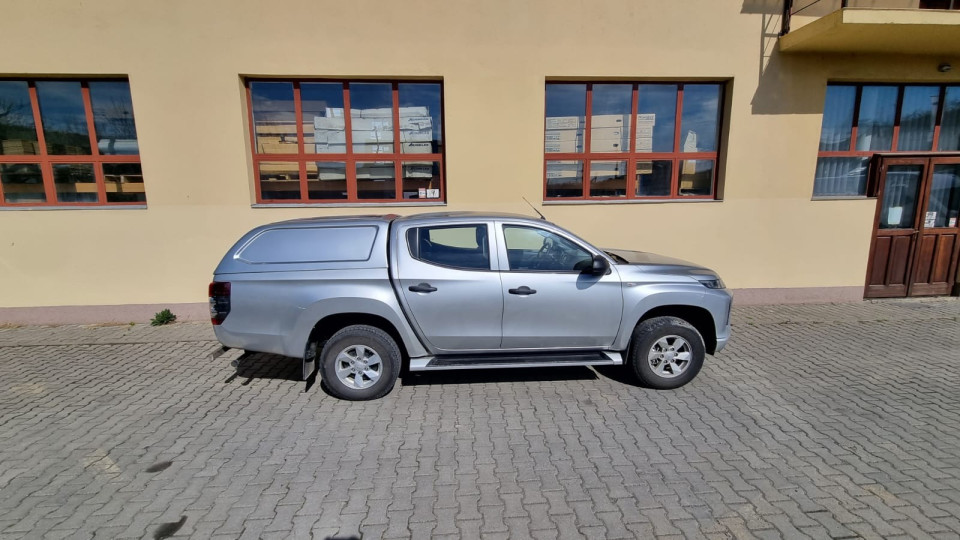 2020 Mitsubishi L200 Keménytető / Felépítmény telepítés
