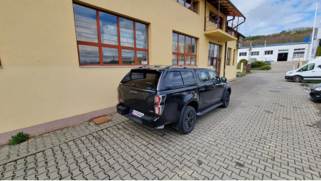 Montage Laderaumauskleidung und Hardtop auf Isuzu D-Max 2019