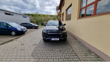 Montage Laderaumauskleidung und Hardtop auf Isuzu D-Max 2019